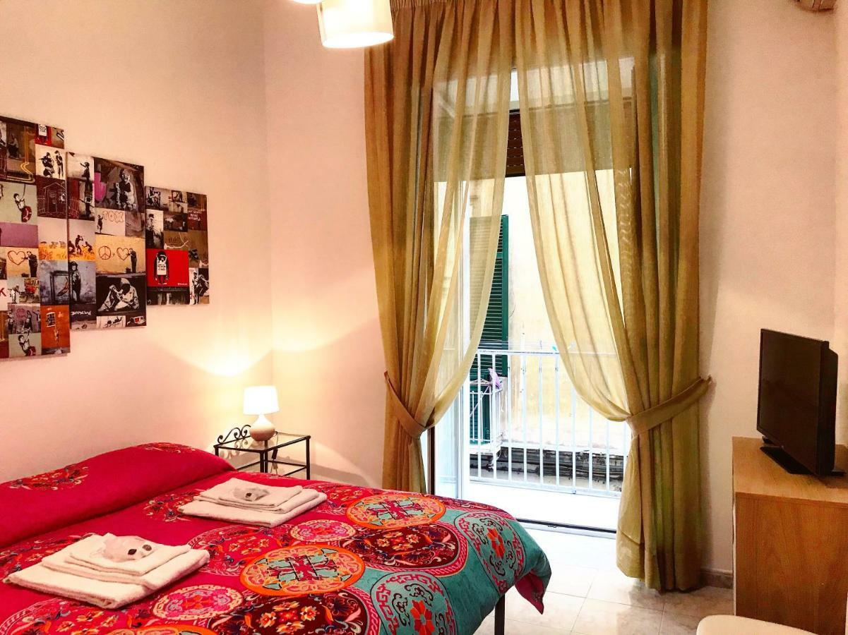 Casa G&G Pignasecca 2 Nel Cuore Di Napoli 外观 照片